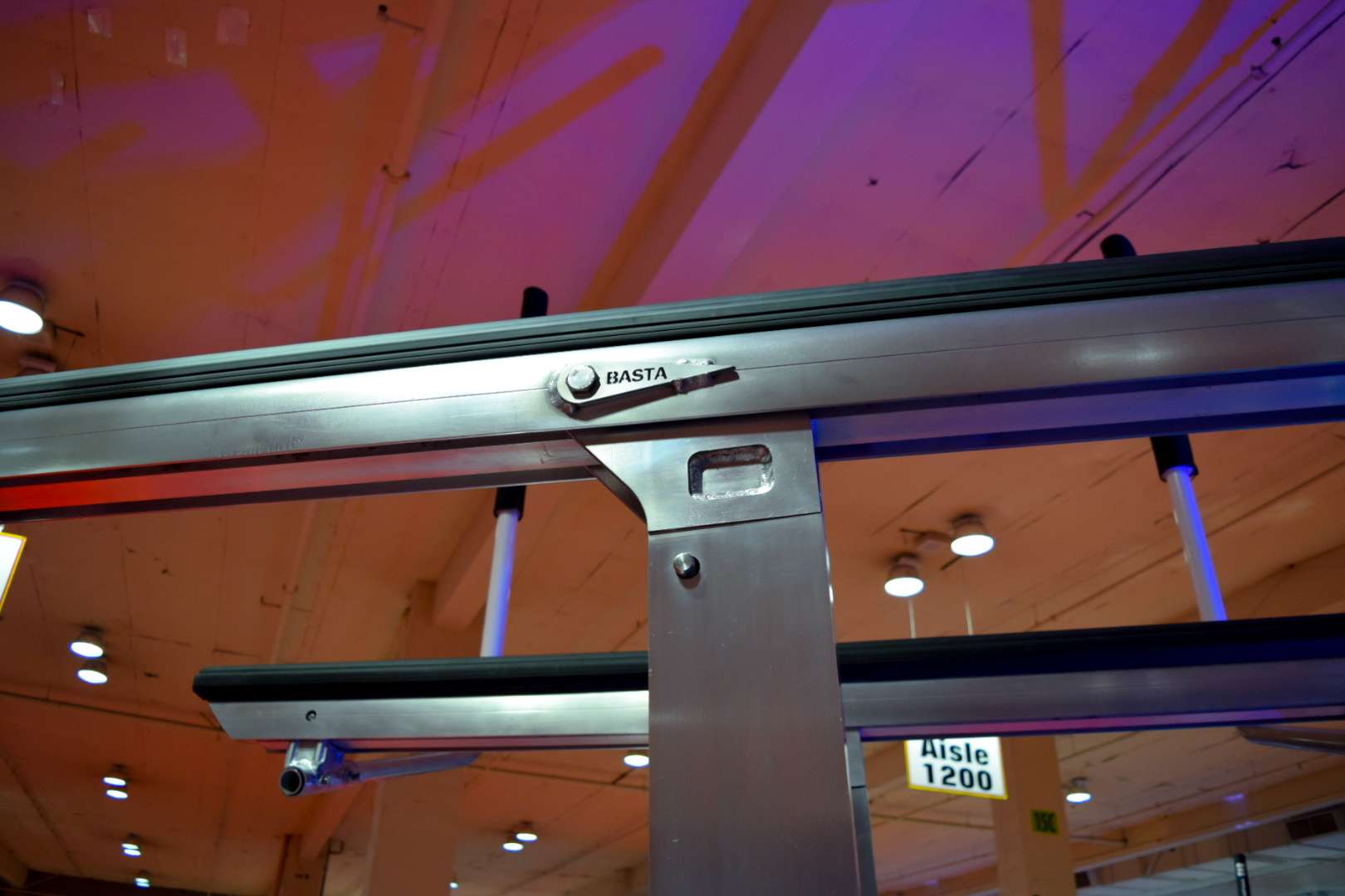 10000 LBS Capacity Boat Lift - Image 9