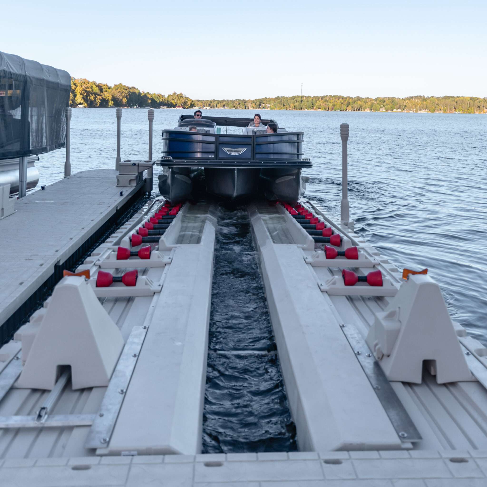Pro Maxx Pontoon Port - Image 3